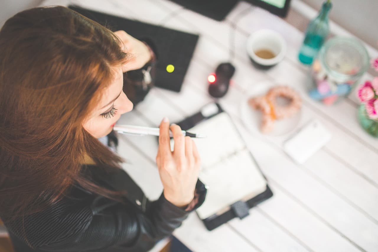 L’isolement au travail : hyper connectés mais hyper seuls ?